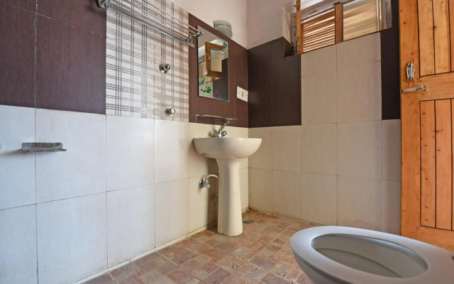 Tourist Hotel