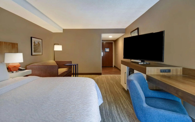 Hampton Inn Birmingham-Colonnade 280