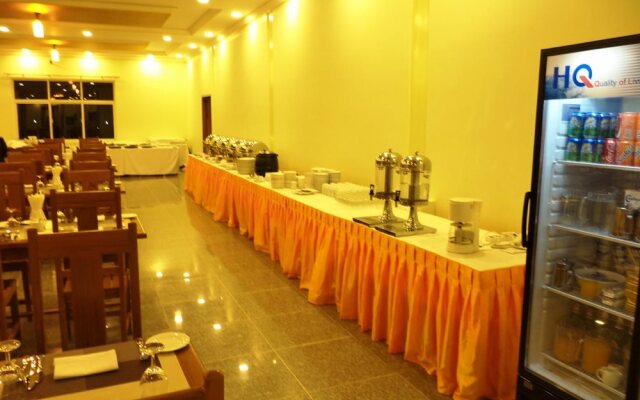 Jade Royal Hotel
