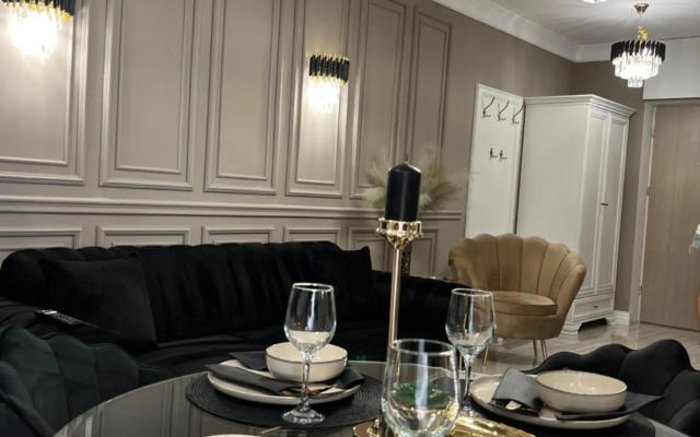 Golden Apartment