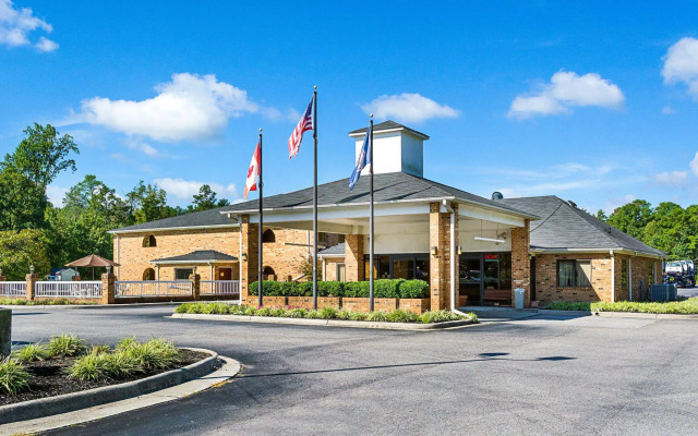 Quality Inn Petersburg Fort Lee Area