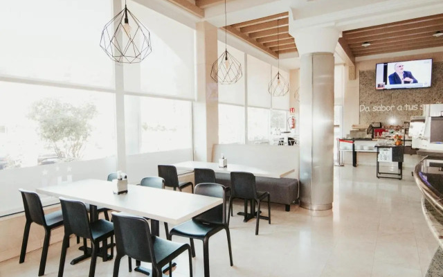 Hotel Avenida de España