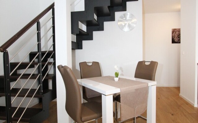 Christiano Apartments