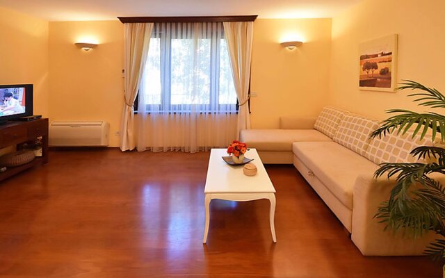 Villa Deni Civray 37029