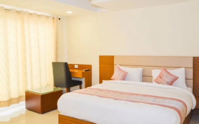 Hotel Grand Suites Near Delhi Airport - A Unit of D'Capitol