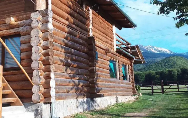 Casa Muntelui - Sambata