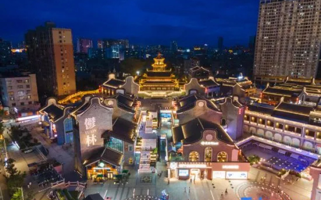 Huacheng Hotel (Bus Station) – Outside – Yulin