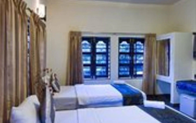 G Eleven Hotel