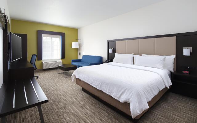 Holiday Inn Express Grand Rapids SW by IHG