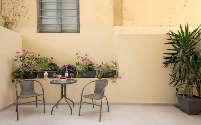 Yard Studio by Corfuescapes