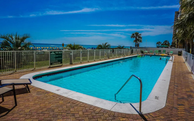 Twin Palms 2005 - 1137265