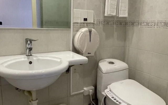 Hub Hotel - Banqiao Station