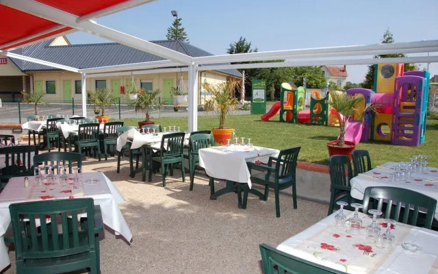 Fasthotel Artenay Orléans Nord