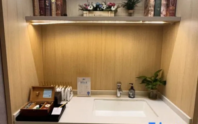Homeinn · neo (Liuzhou Station Liunan Wanda Plaza)