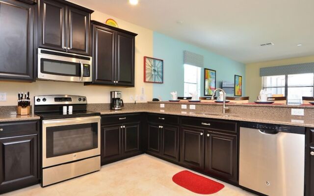 1424 Rolling Fairway Drive