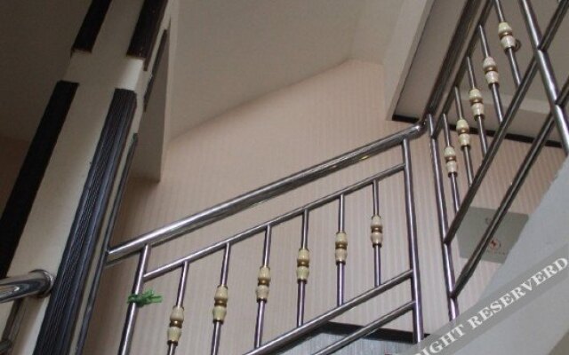 Fenglong Hotel