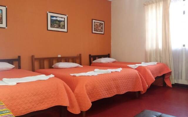 Hostal Intikahuarina B&B
