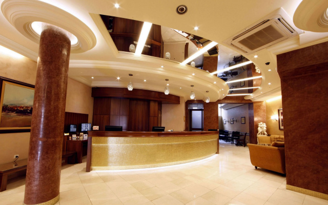 Hotel Majestic - Image 2