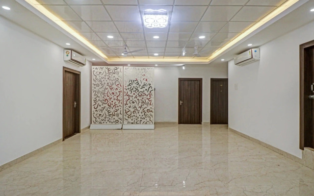 OYO 77788 Townhouse 405 Mall Road