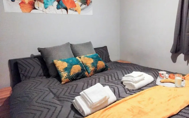 Corby-2 Bedroom-1bathroom-parking - Upto 5 Guests