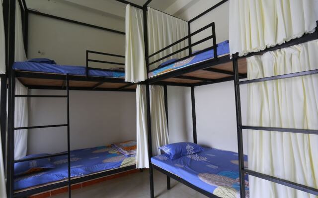 Santi Homestay DaNang