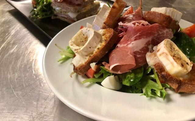 LIsatis Chalet Hotel