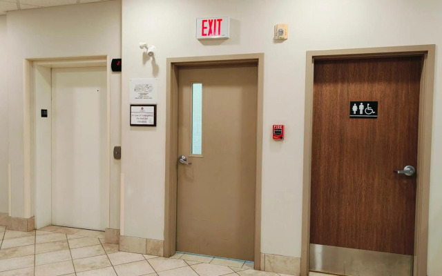 Coast Weyburn Hotel
