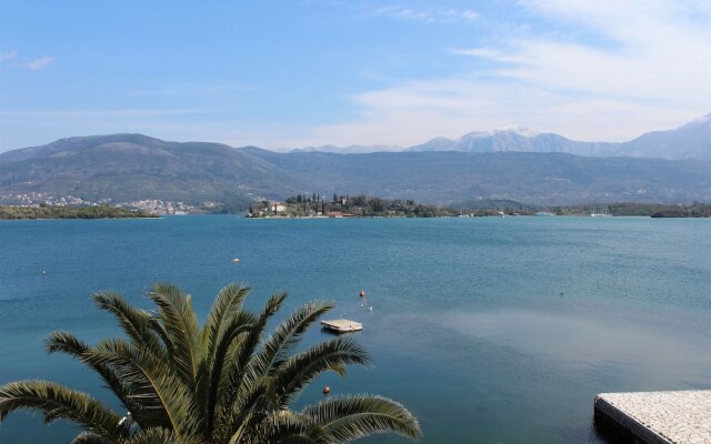 Apartments Odzic in Tivat, Montenegro from 87$, photos, reviews - zenhotels.com