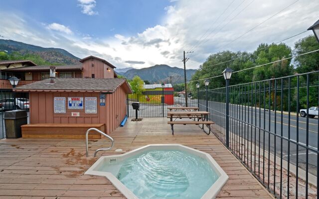 Villa Motel at Manitou Springs