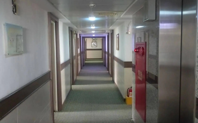 Hua Tong Hotel