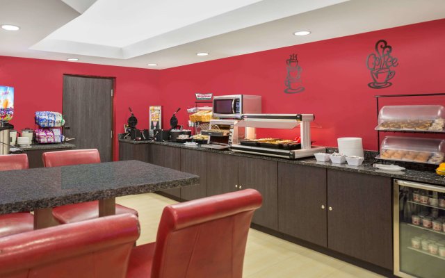 Ramada by Wyndham Miami Springs/Miami International Airport