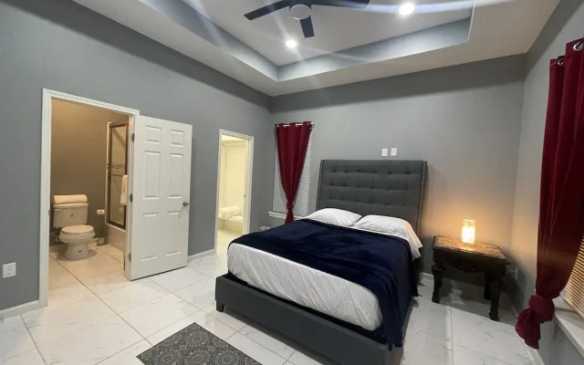 IAH SPHERIC Mini-mansion