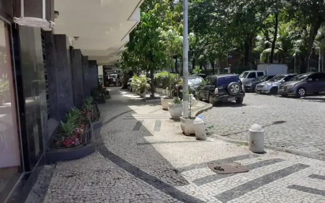 Apartamentos Copacabana ampla vista mar