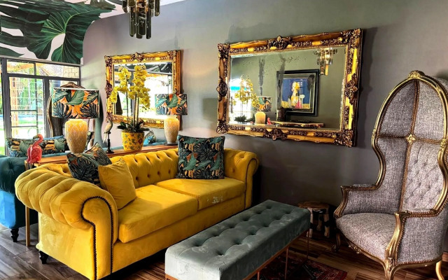 Grafiti Boutique Hotel