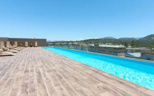 Newlands Peak Aparthotel