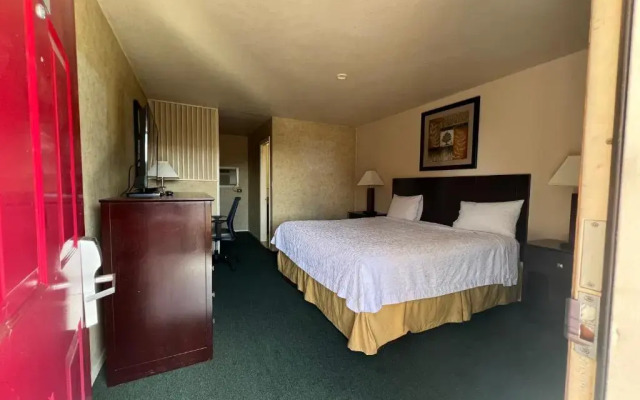 Riverside Motel