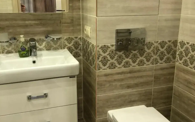 Апартаменты на улице Сергея Максютова 7