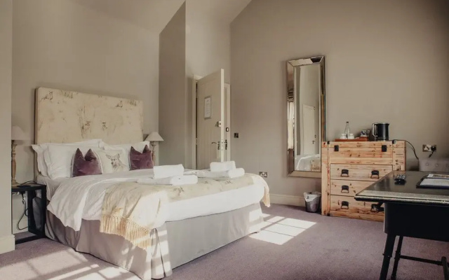 Plum and Partridge Inn
