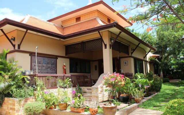 Malee Garden