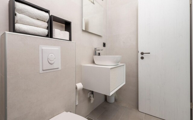 Beautiful Home in Jablanac With 4 Bedrooms and Wifi