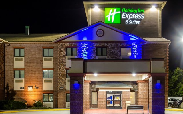 Holiday Inn Express & Suites Olathe South, an IHG Hotel