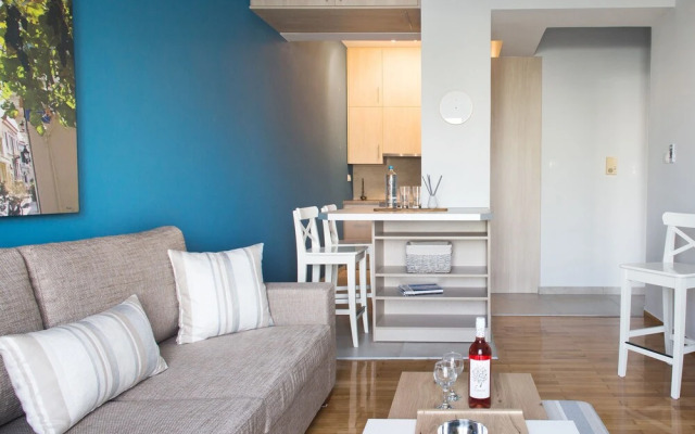 58m² Renovated Apartment in Agkilis street