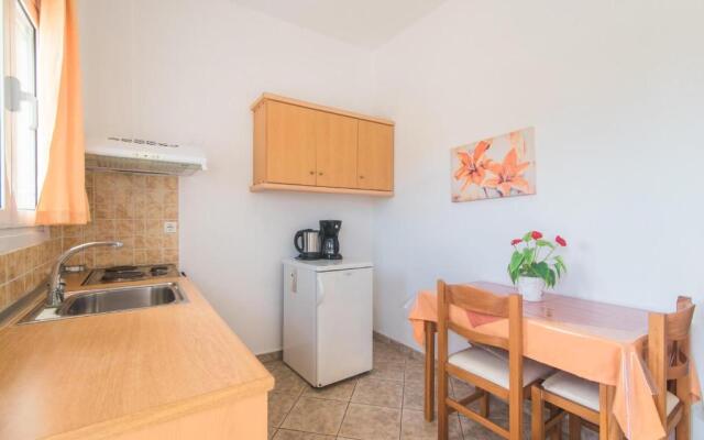 Aleka Apartment 1
