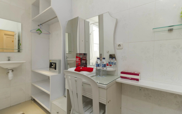 RedDoorz near Nagoya Hill