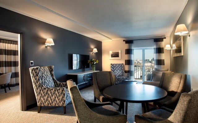The Commodore Hotel