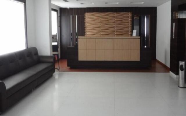 Hotel Sheela Shree Plaza