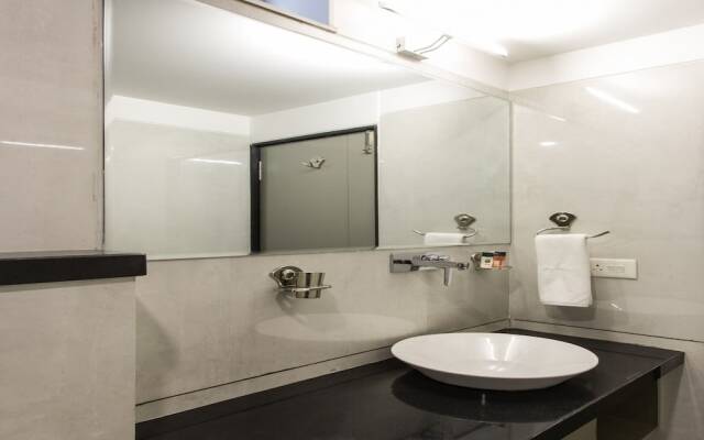 Capital O 16115 Hotel Solitaire