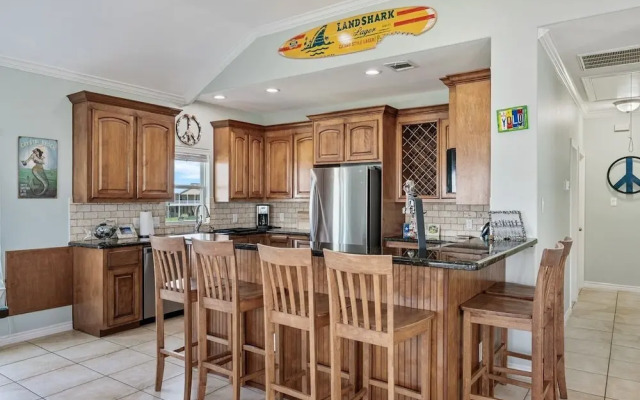 Outlaw's Inn 3 Bedroom Home