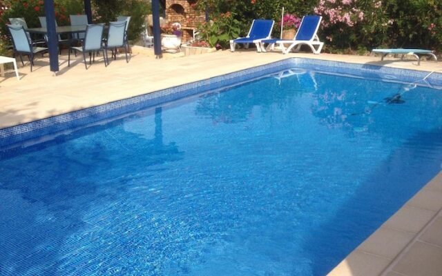 Villa Erresinolettean