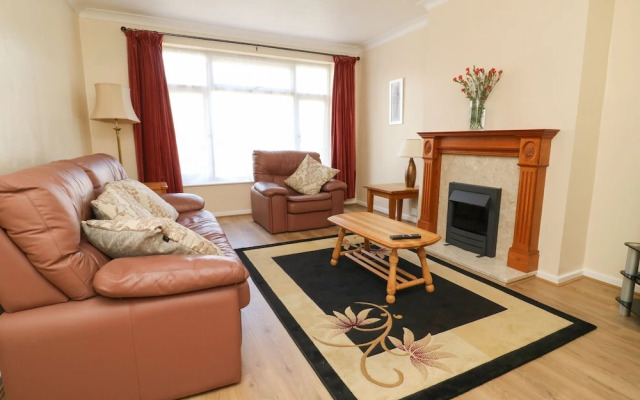 4 Ranby Drive